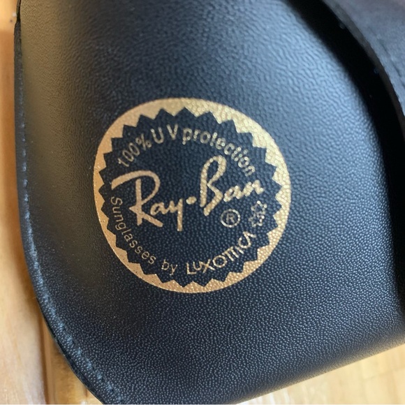 Ray-Ban Large Black Sunglasses Case - Picture 2 of 3